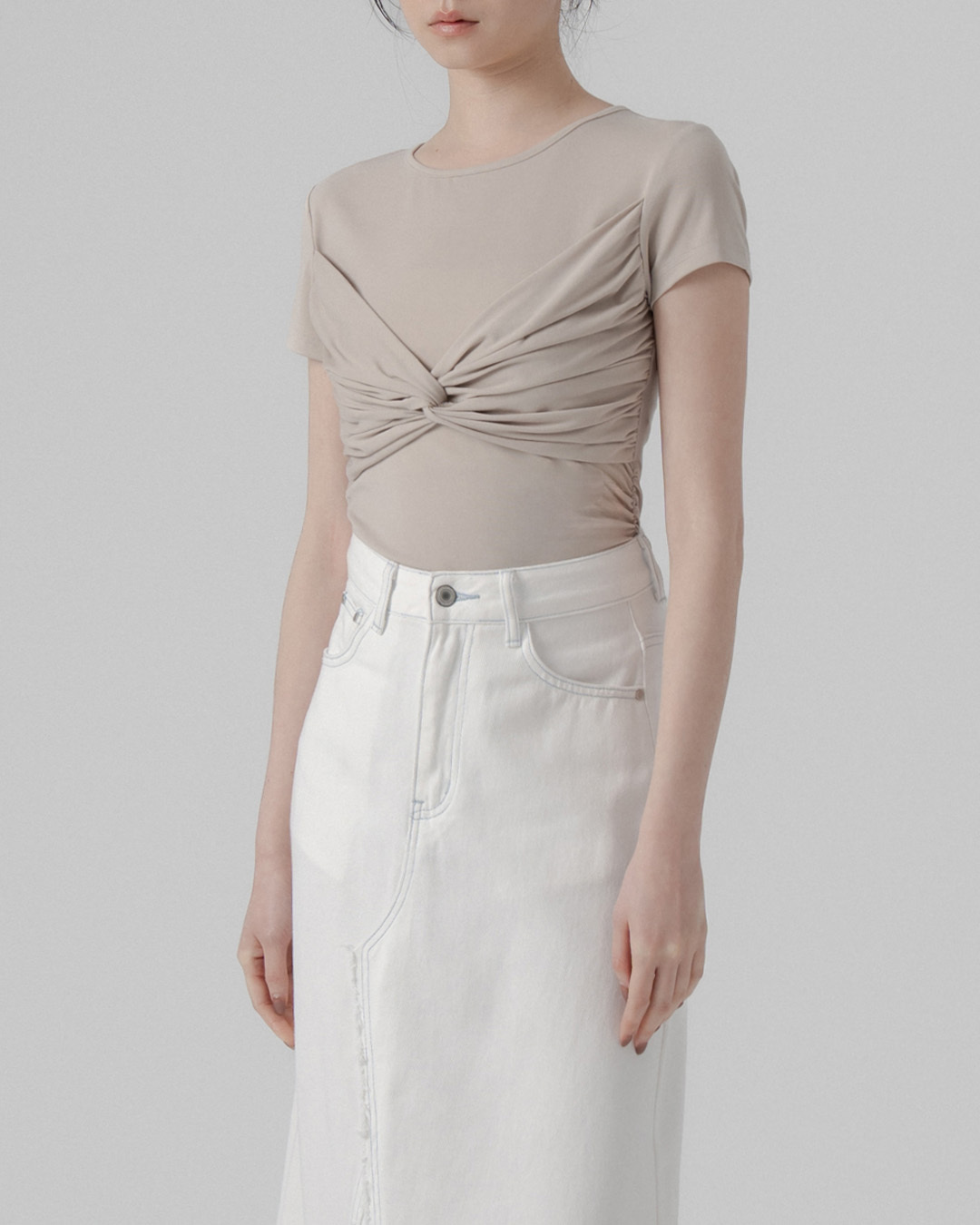 Front knot design short-sleeved fitted top - apricot gray【01099668】in stock+pre-order
