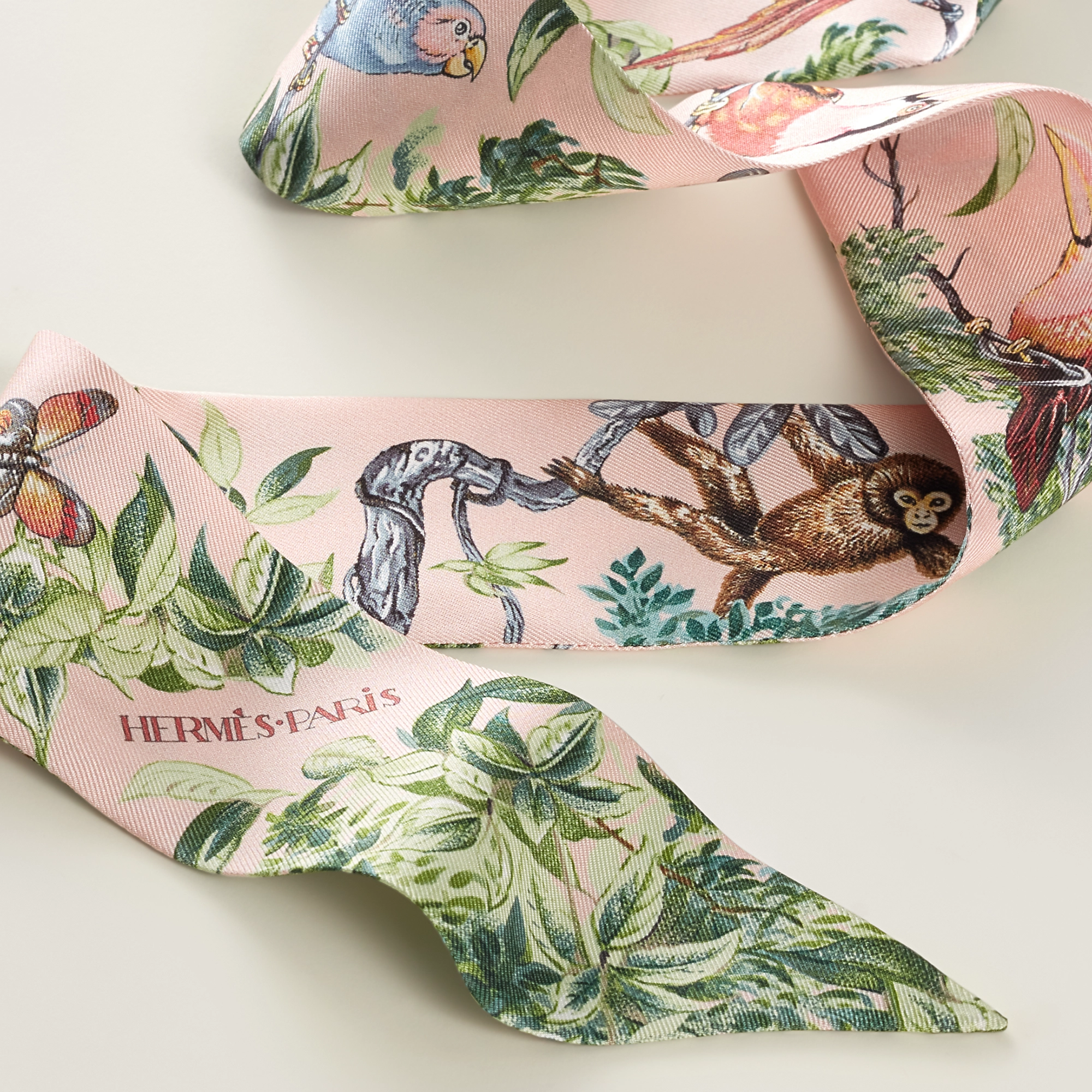 HERMES Equateur Twilly Rose Nacre/Vert/Gris