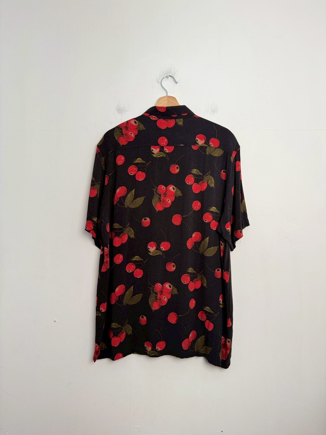 SUPREME 19SS Cherry Rayon S/SShirt SIZE XL