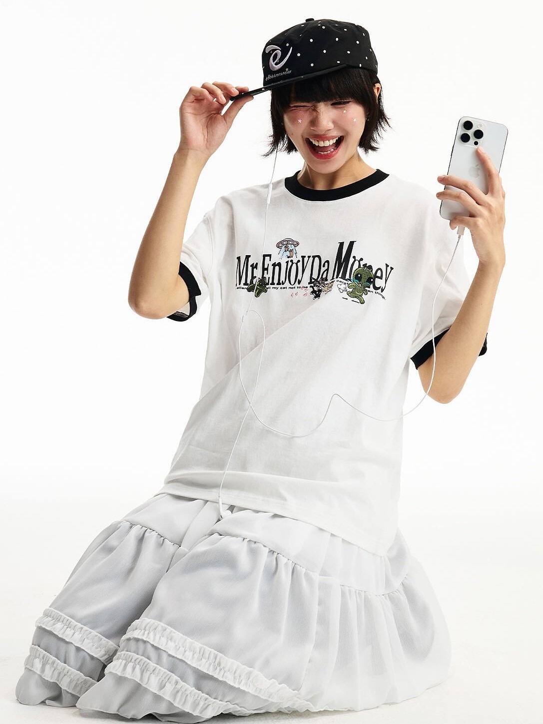 MEDM 外星人貓咪趣味刺繡 袖口拼色 螺旋短袖T