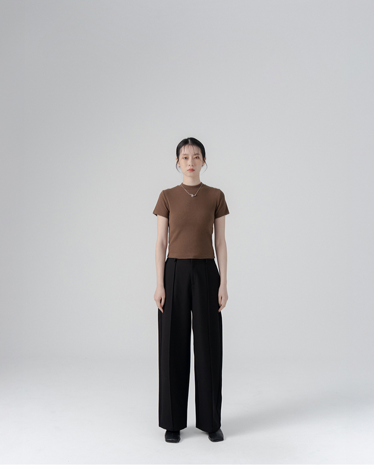 Short-sleeved top with stand-up collar and ribbed trim - Coffee【01099690】in stock+pre-order