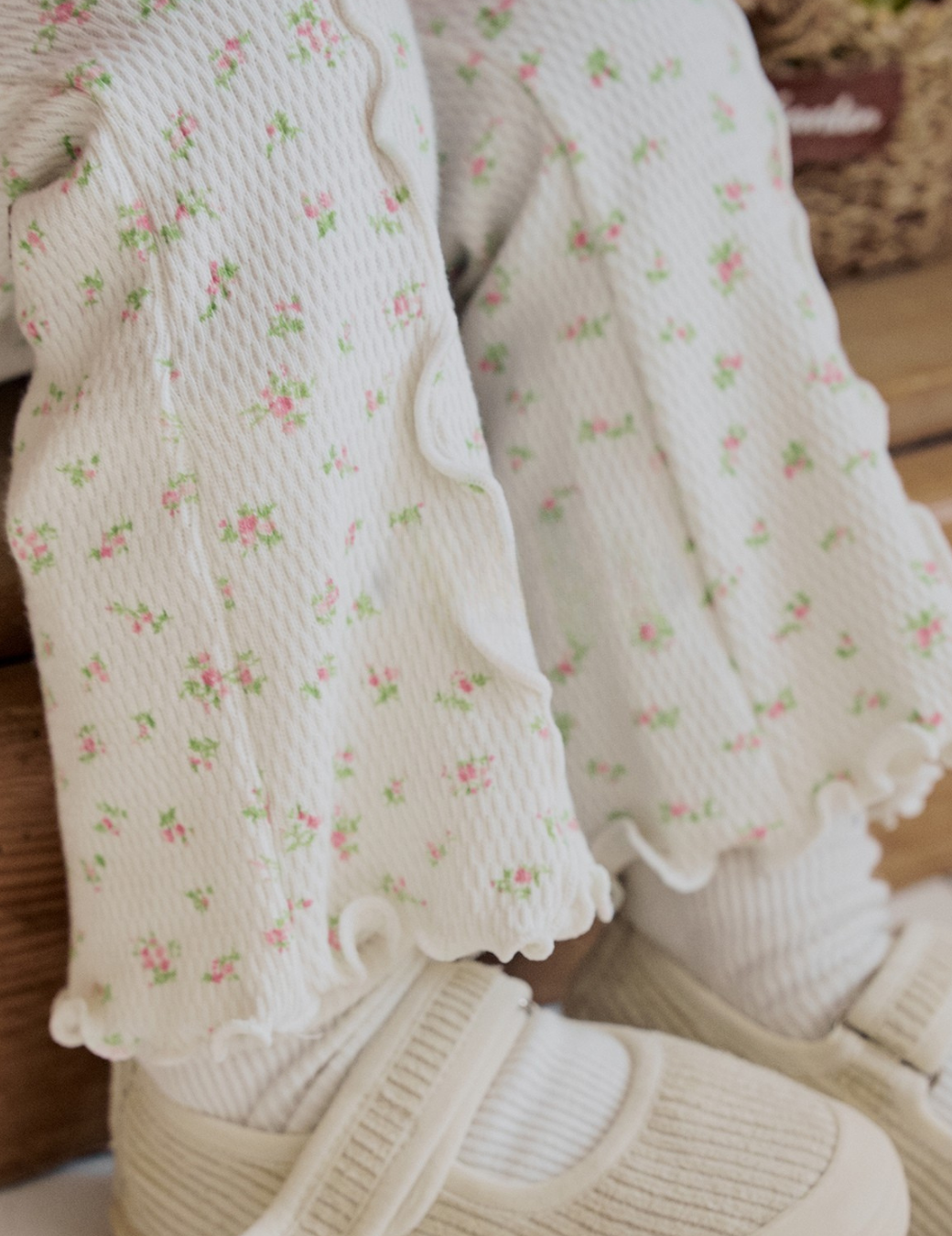 捲邊小花喇叭褲