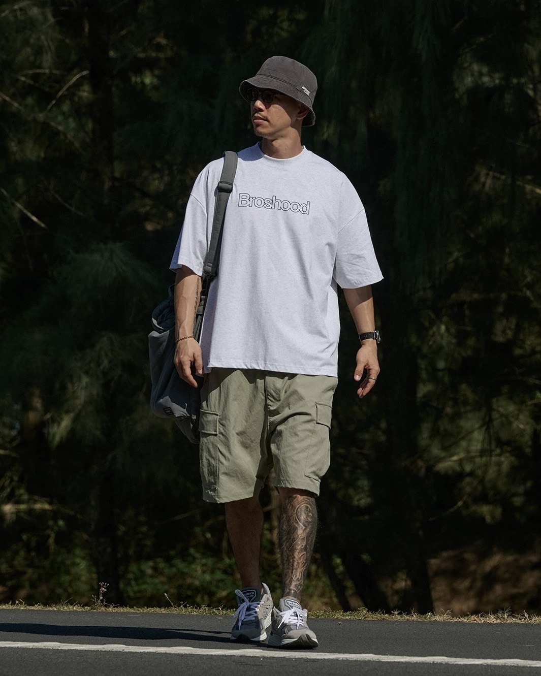 #預購 Broshood 26SS 日系寬鬆 品牌LOGO 絨面漿線條印花 索羅娜涼感 短踢 四色