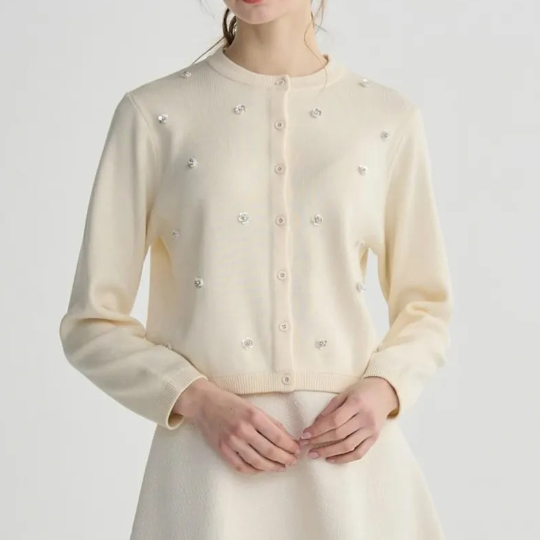 可愛立體小花造型圓領排釦上衣罩衫 / 3色 (Elegant & Love)