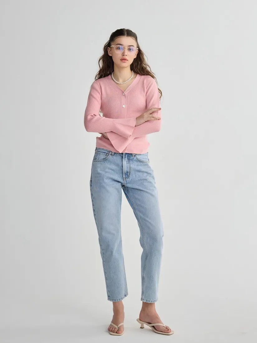 腰頭蕾絲滾邊淺藍九分直筒牛仔褲-S-L (Elegant & Love)