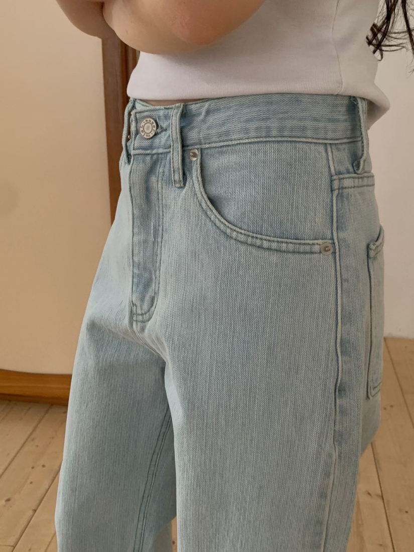 Trinity Light Wash Straight Jeans [ Light Denim / S,M ]
