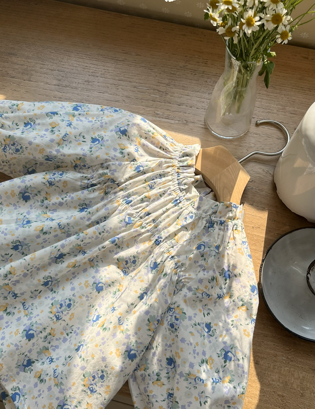 復古蕾絲細褶傘襬上衣（浪漫碎花）