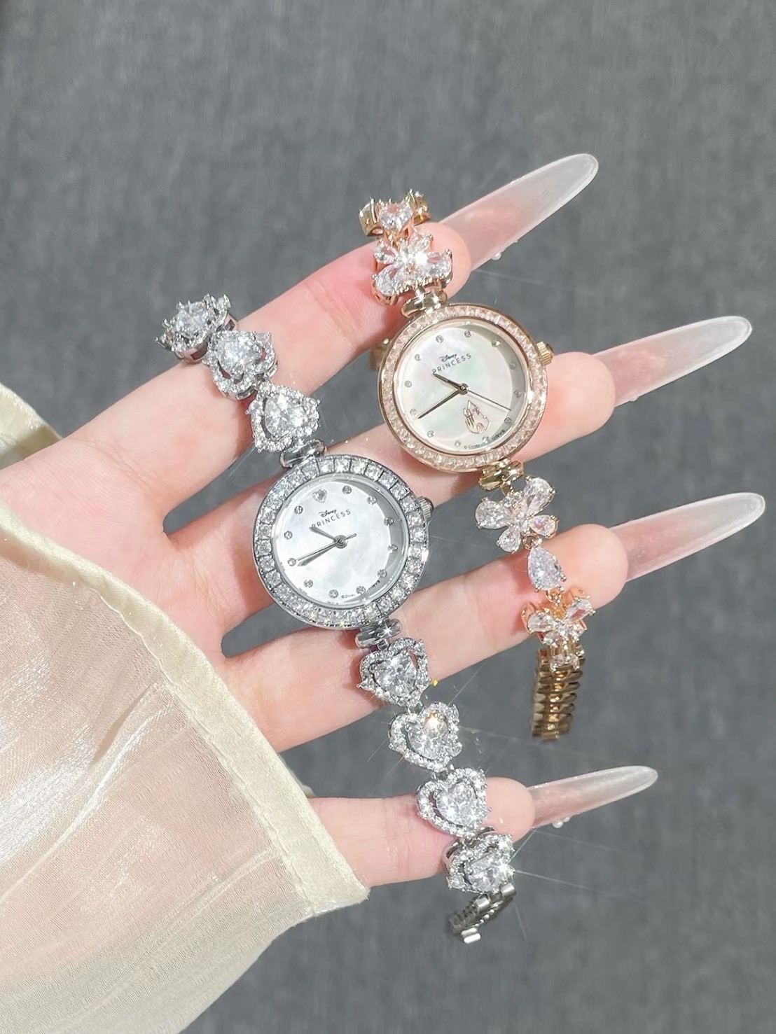 正版授權 DISNEY 迪士尼 公主 鑲鑽石英手錶 貝母色錶盤 禮盒組