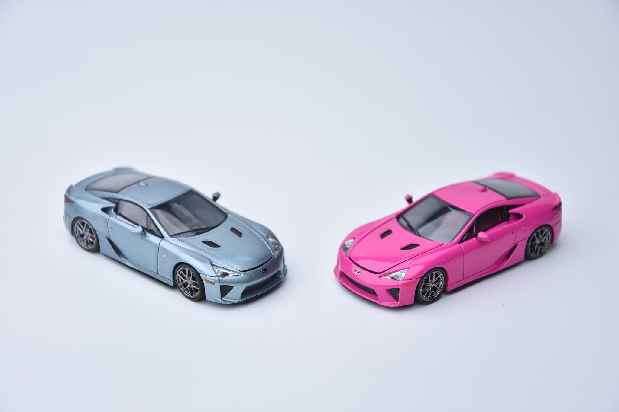 預訂:1/64 Model 1 Lexus LFA Passionate Pink LHD (C33210 )
