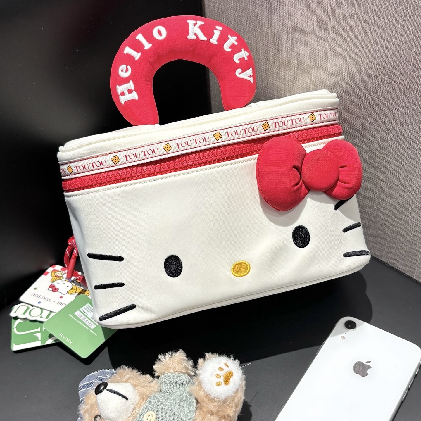 三麗鷗 SANRIO x TOUTOU 聯名 HELLO KITTY 凱蒂貓 化妝包 洗漱包 旅行包 黑/白 預購