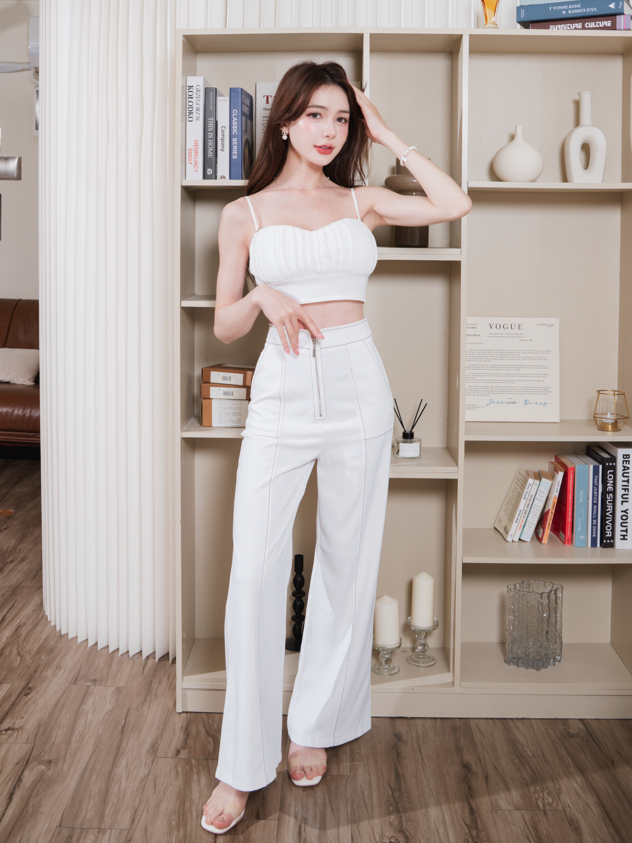 🤍細褶背心＋車線高腰褲兩件式（白色S/M）
