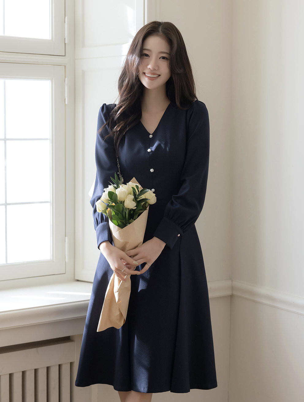 Olivia 優雅V領珍珠花釦洋裝  [ 2色 / Free]