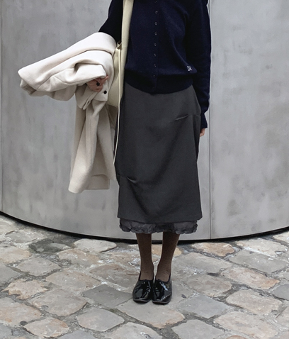 Carla 個性風花邊直筒裙 [ 2色 / Free ]