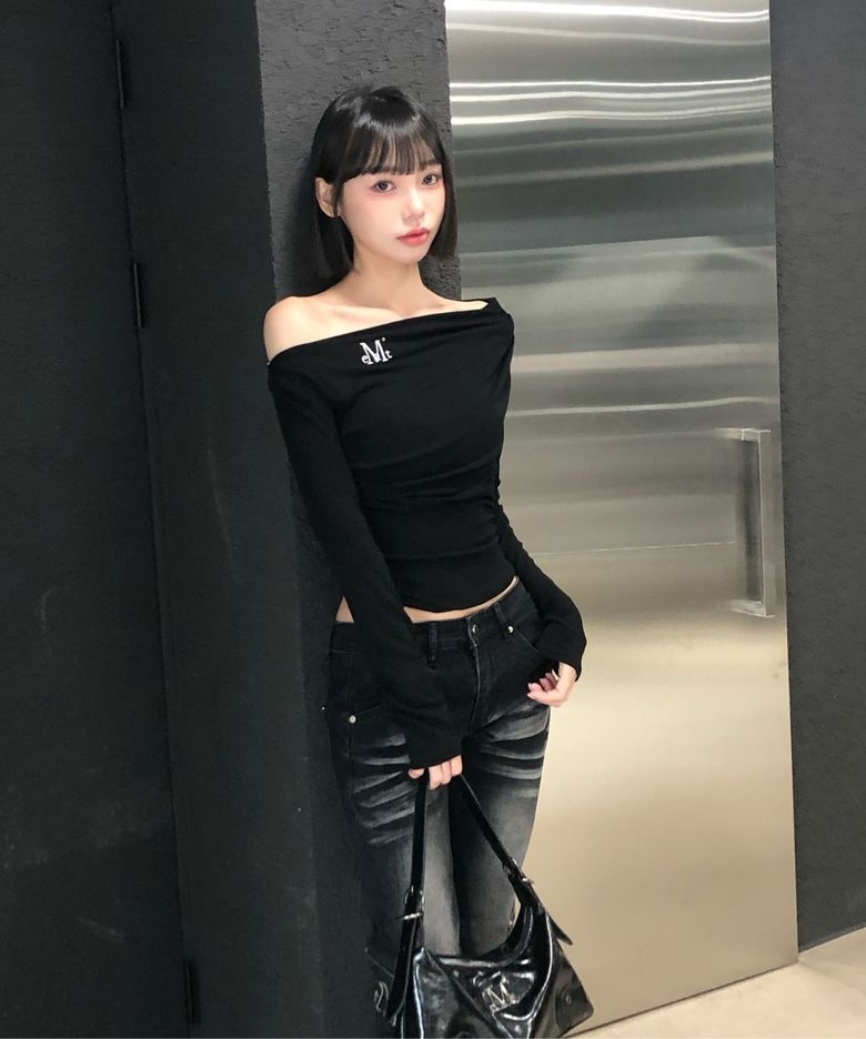 MUCENT LIVRE 不對稱 露肩 造型 上衣 P0000BLI