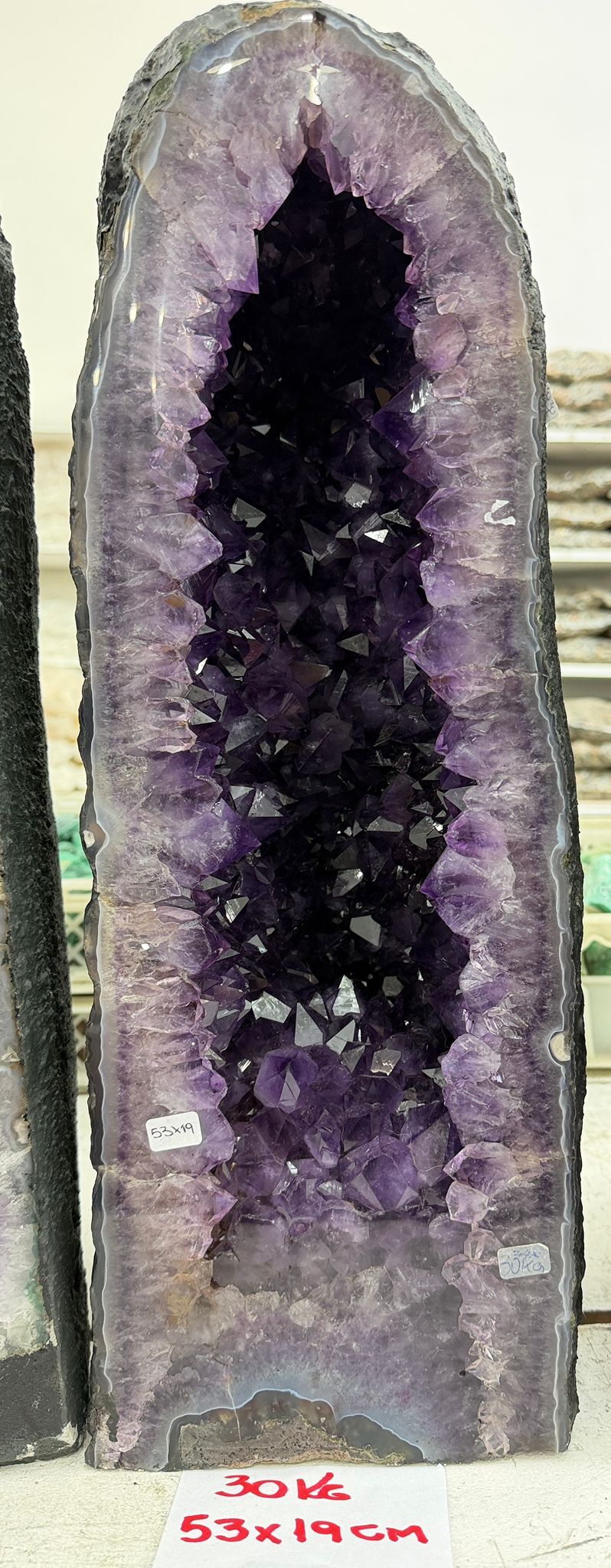 WH006 水晶洞 SS6 約 53 × 19 cm 約 30 kg