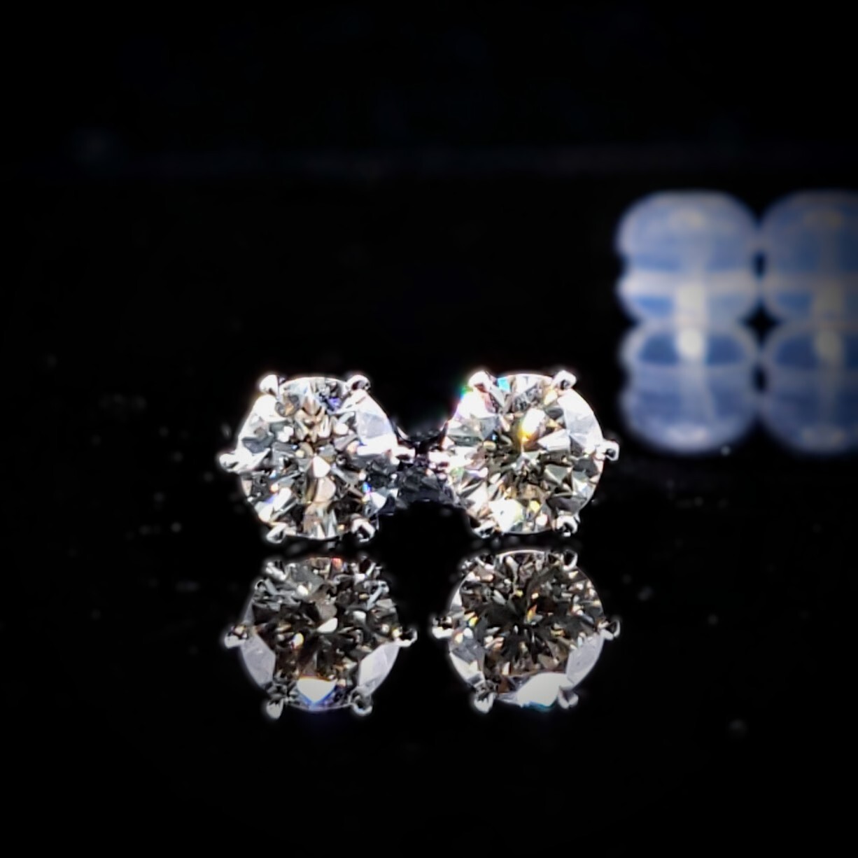 全新18K白金【主石83份香檳鑽】6爪耳環