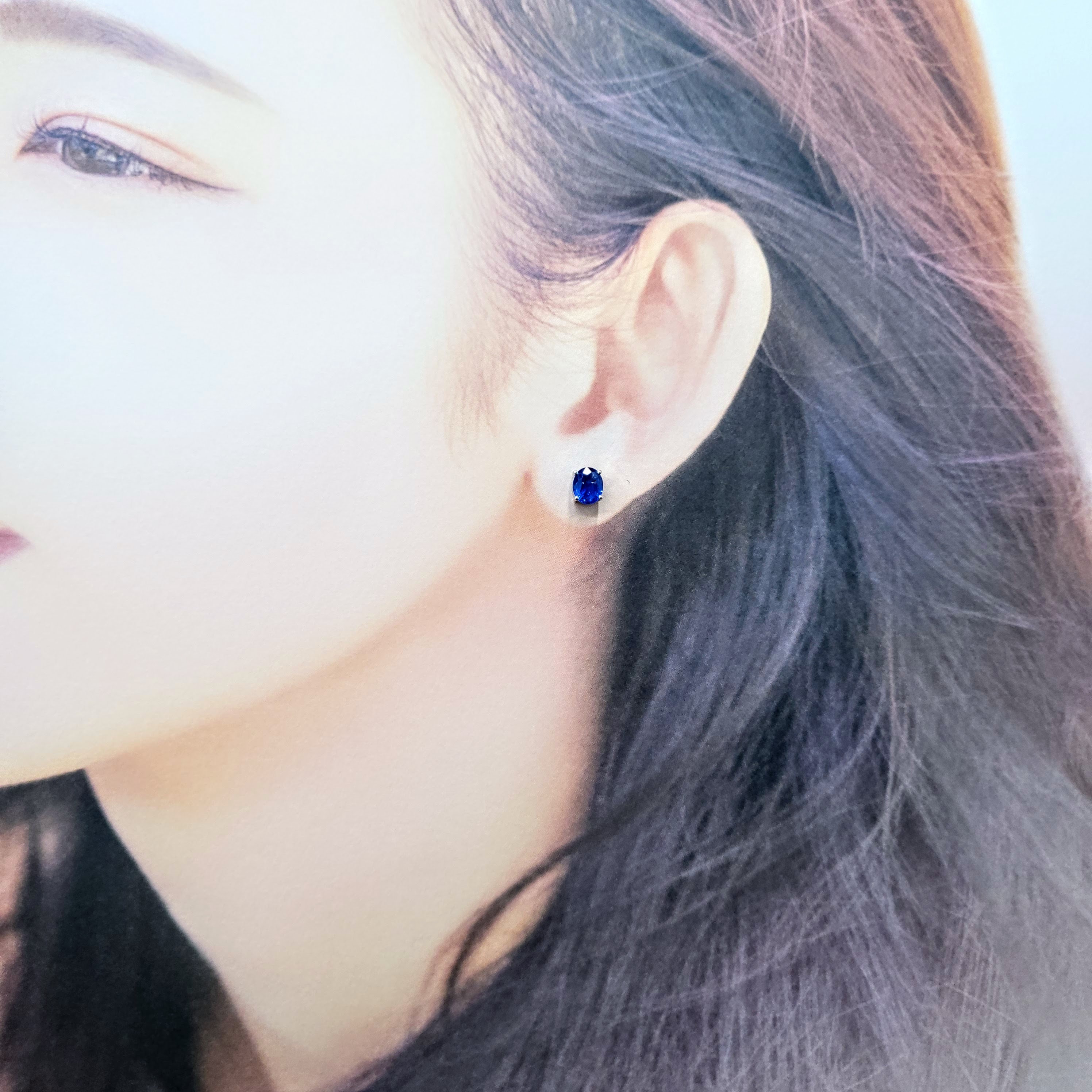 全新18K白金【主石1卡68份藍寶石】耳環