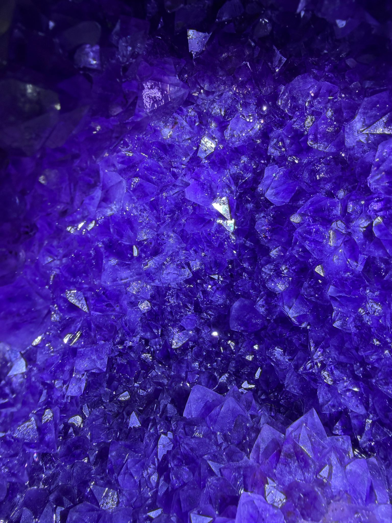 WH021 水晶洞 SS21 約 31 × 22 cm 約 16.6 kg