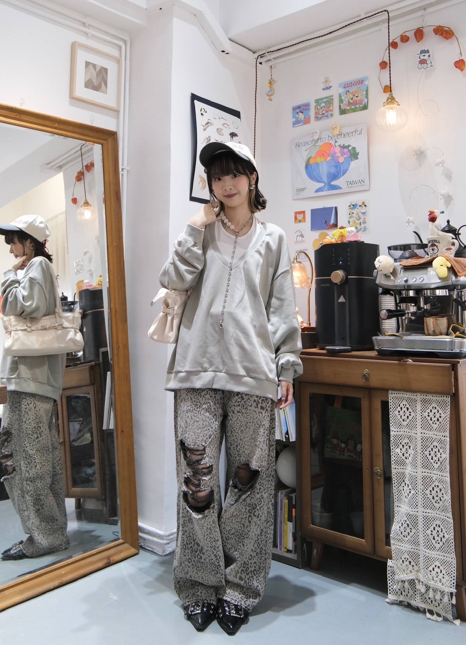 V領小Ribbon寬鬆衛衣