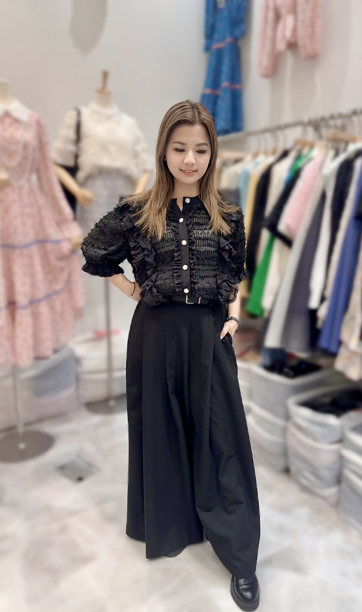 SC09  下身 褲 腰24-36 HIP47 長38.5 $479 (一口價)