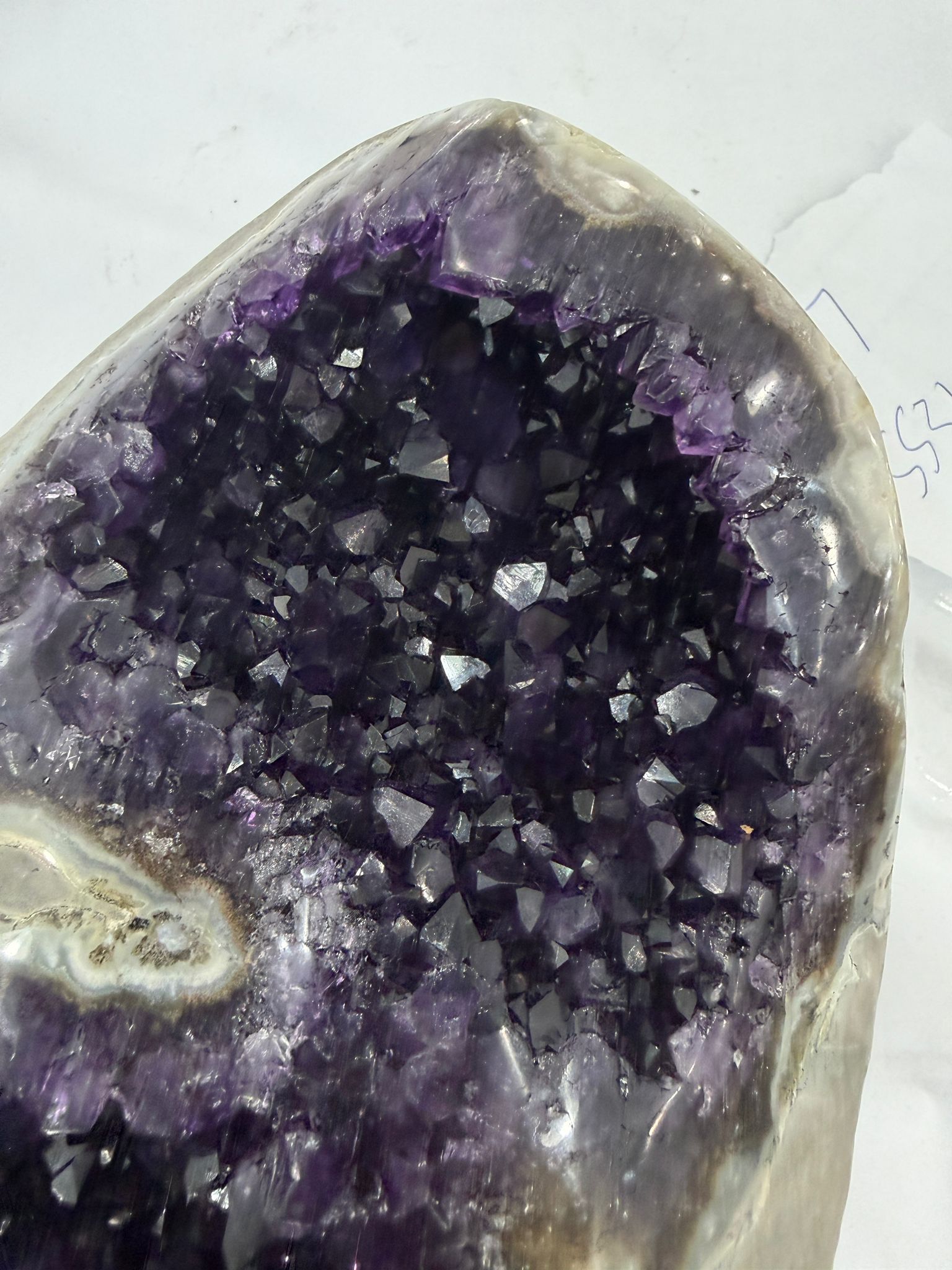 WH031 水晶洞 SS31 約 9.7 kg