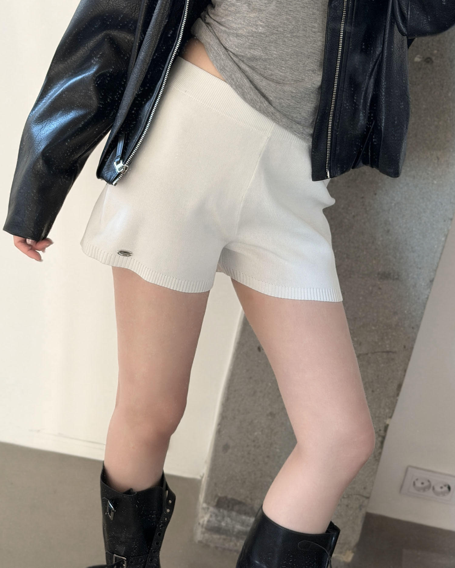 B3024 小標涼感針織短褲 / 純白