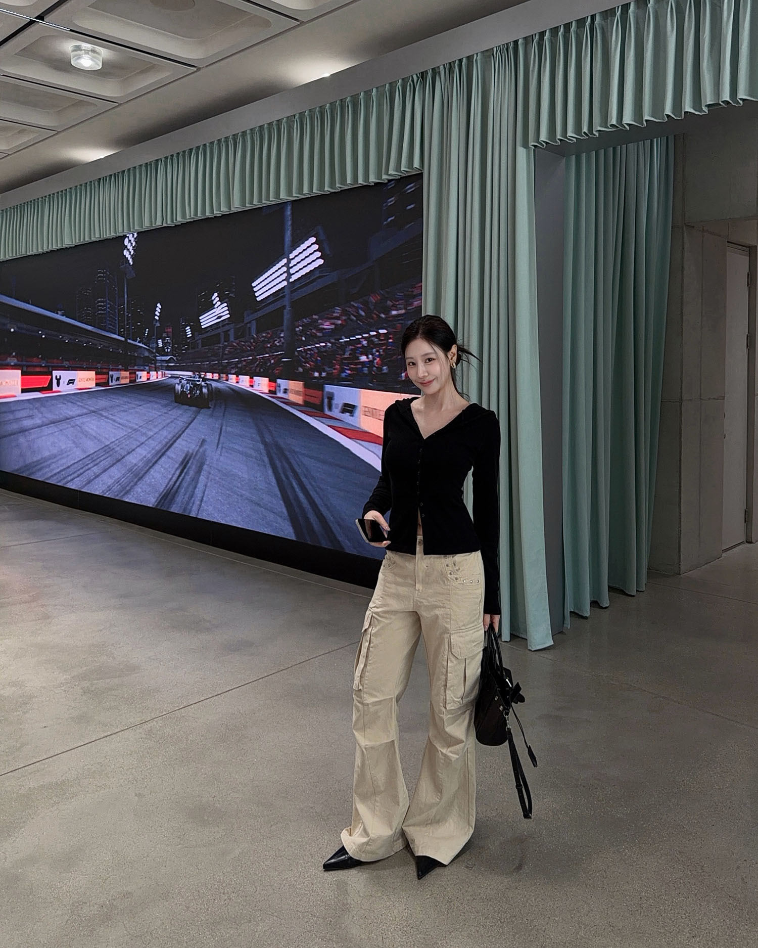 B3021 愛心鉚釘工裝褲 / 淺卡其