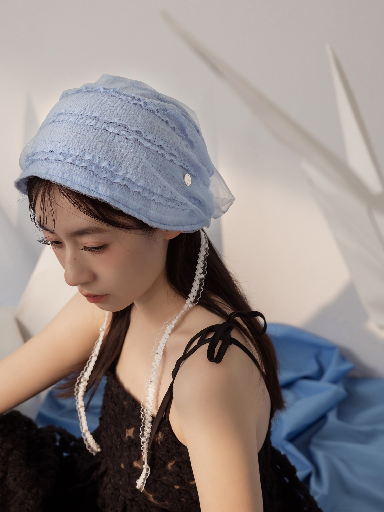 一隻啾啾。MUCHAT手作透紗珍珠綁帶編織帽 (藍)