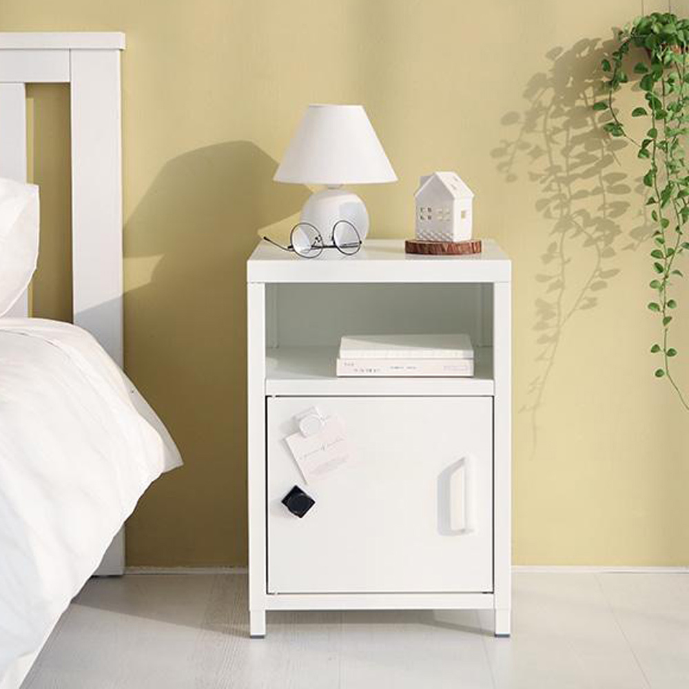 【AOTTO】簡約開門收納置物床頭櫃(AC-7003W)