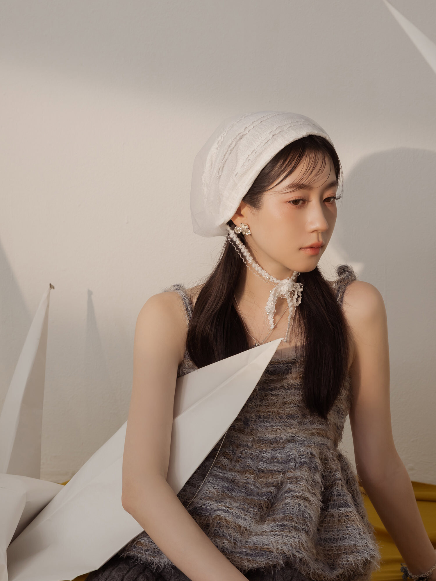 一隻啾啾。MUCHAT手作透紗珍珠綁帶編織帽 (白)