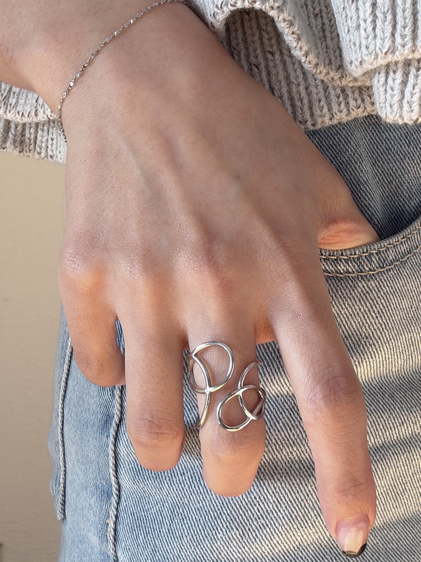 loop art ring