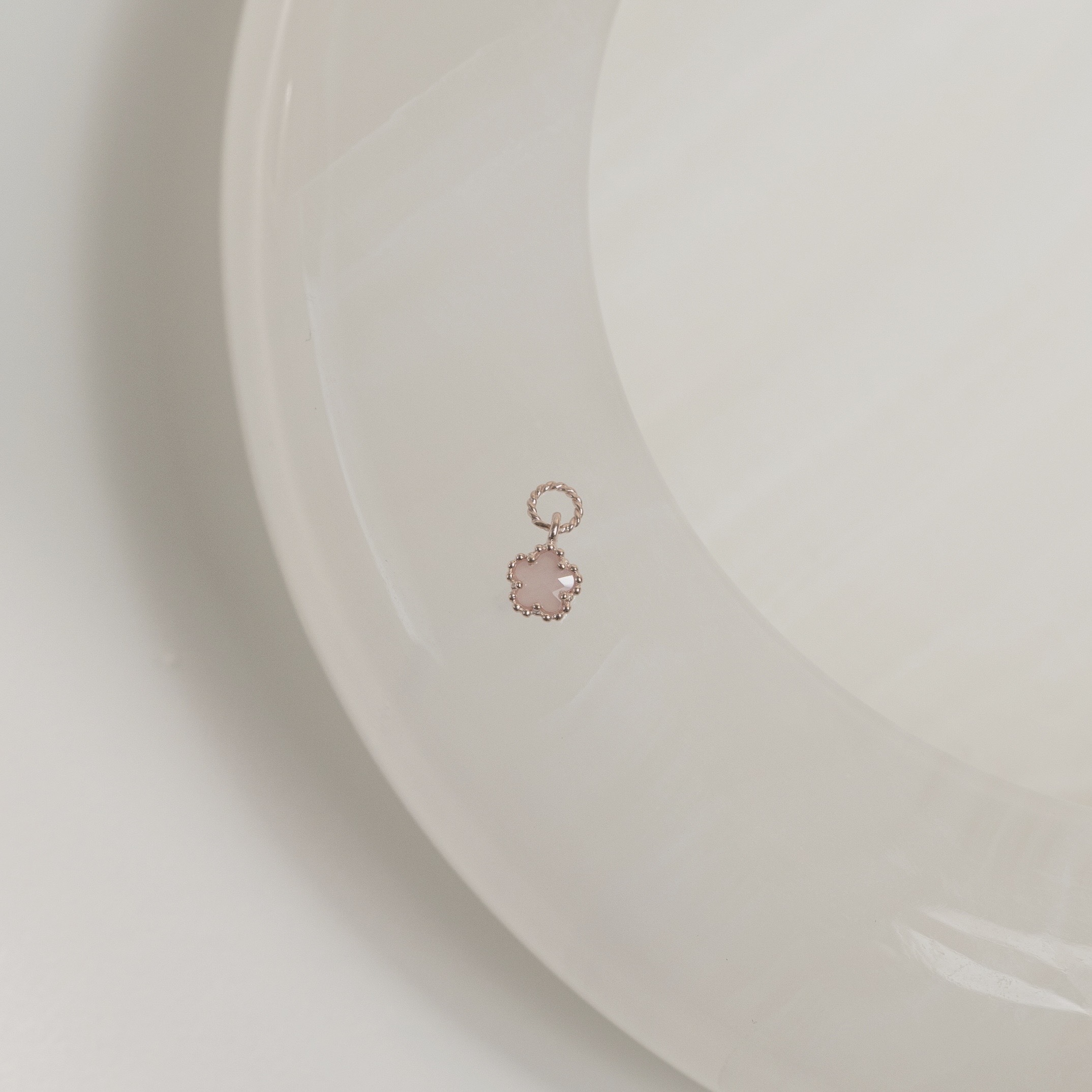 滾珠邊小花粉紅石英耳墜