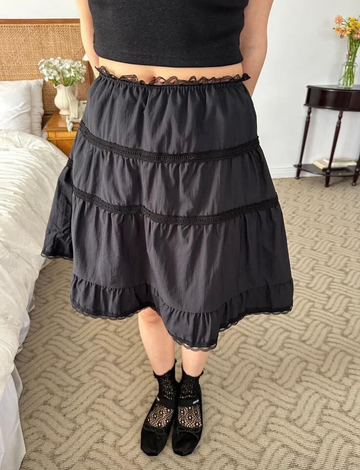 Ft28  腰27 HIP48 長19 $459 (一口價)