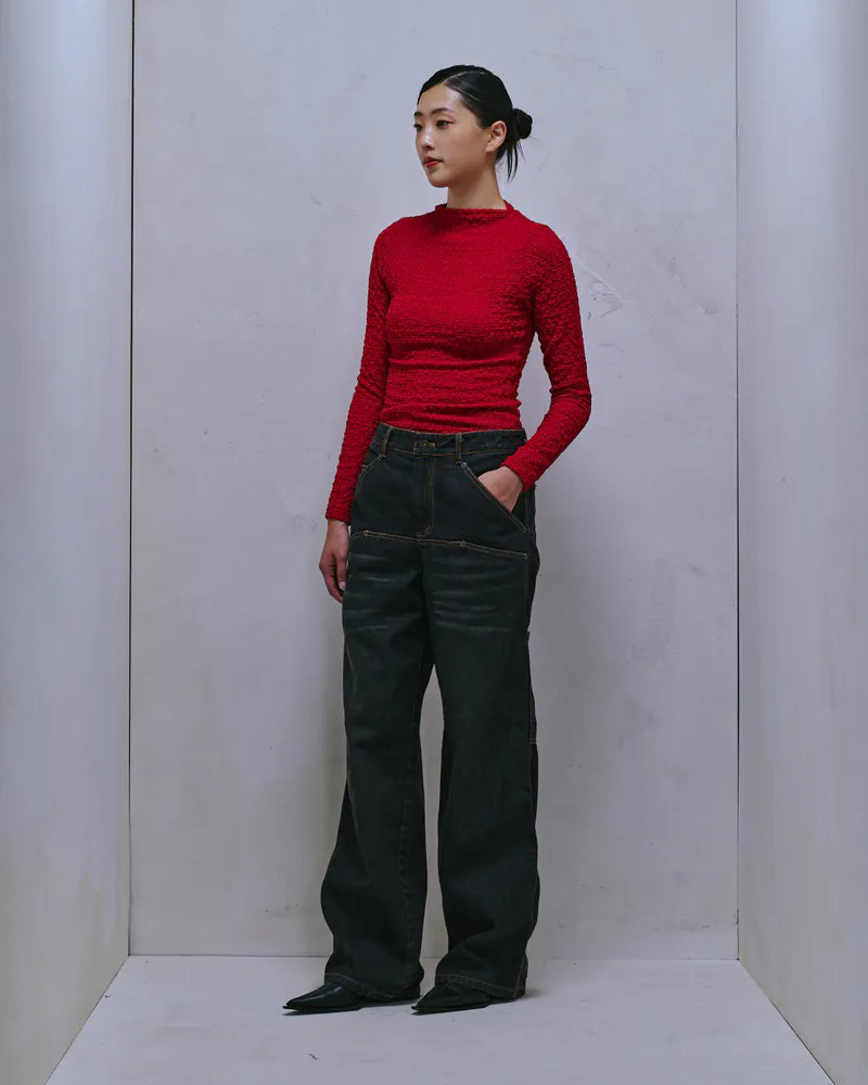 ENCLAVE TEXTURE LONG-SLEEVE TURTLENECK TOP -合身剪裁肌理上衣 (紅)