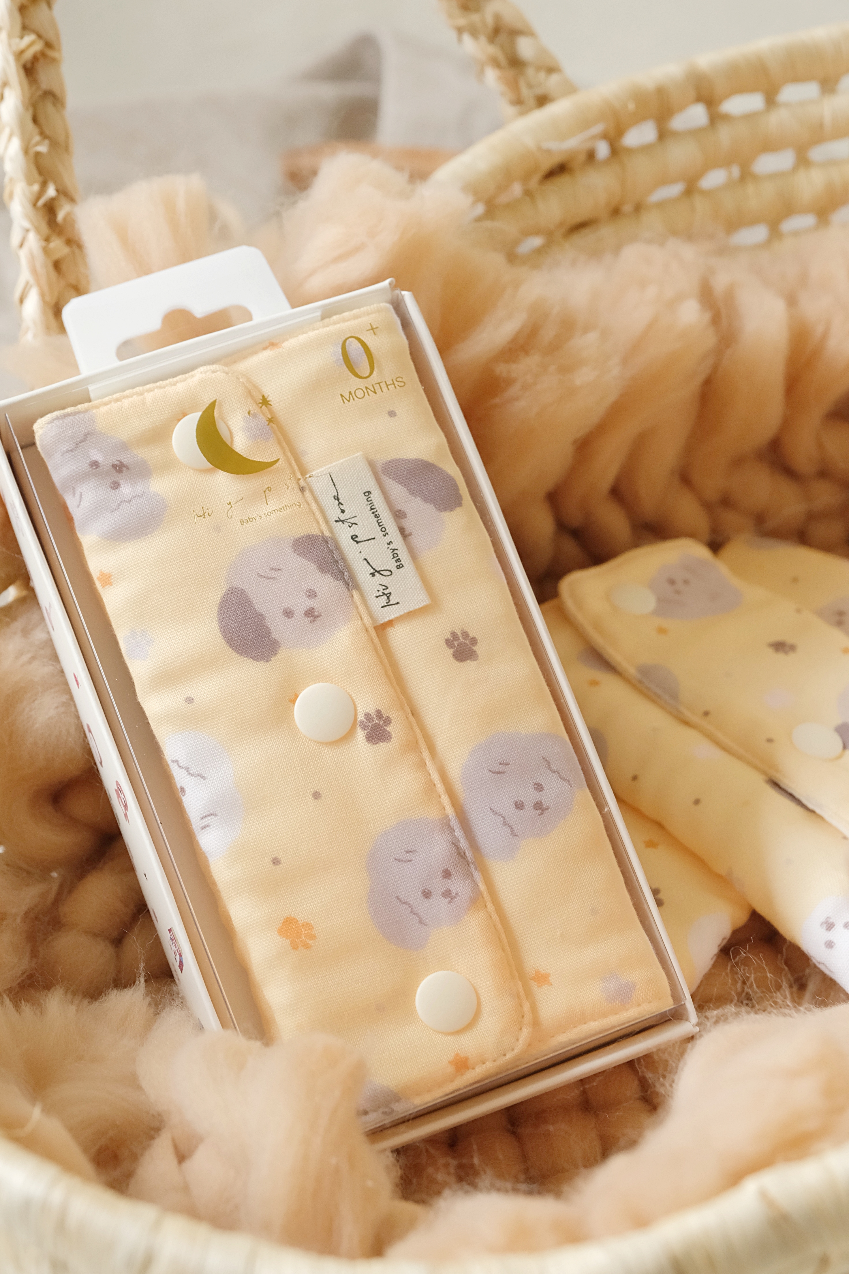 Hi Y.P store-揹巾口水套-獨家設計款-汪汪星語