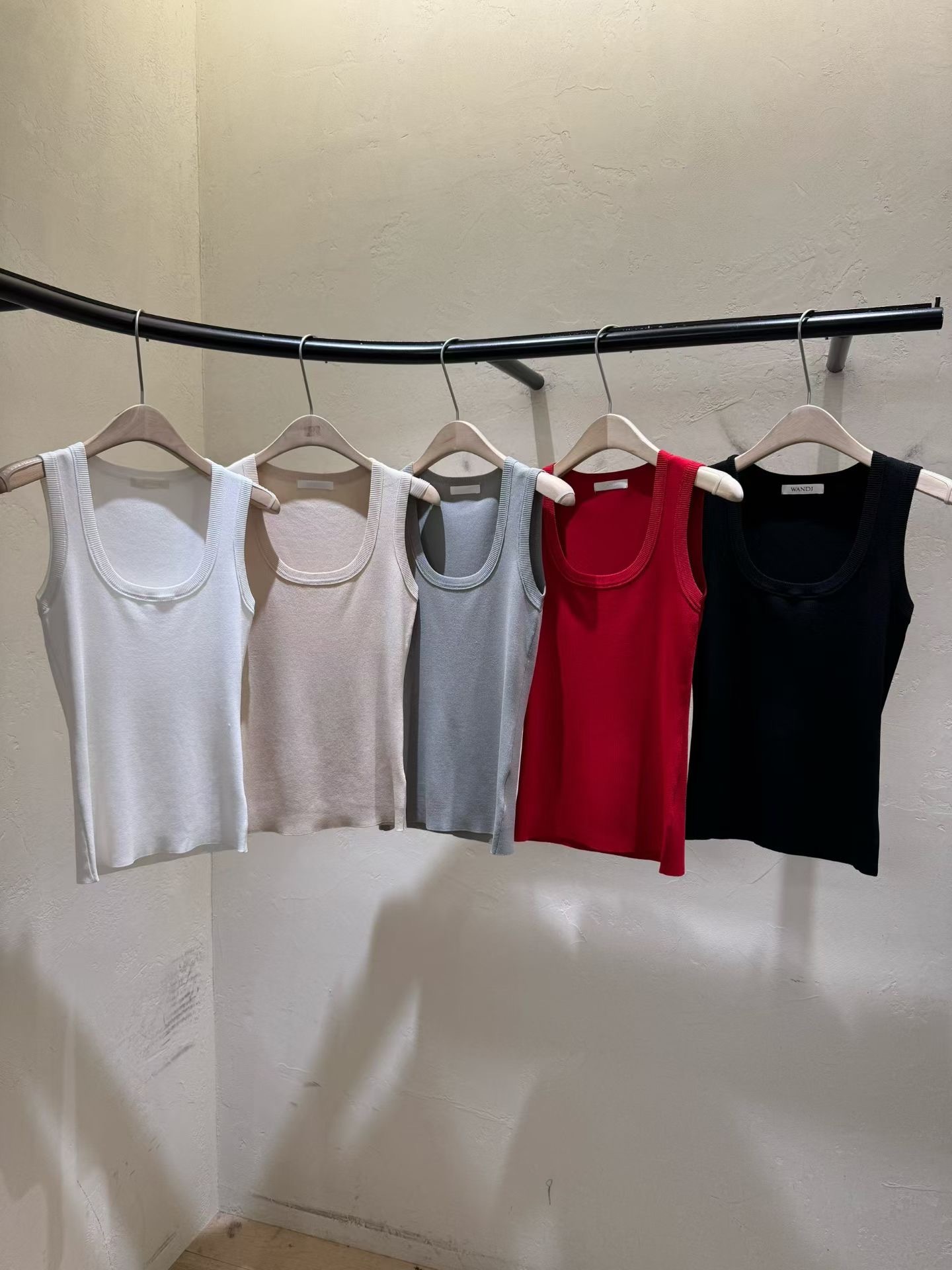 WJ2605 Viscose Knit Sleeveless