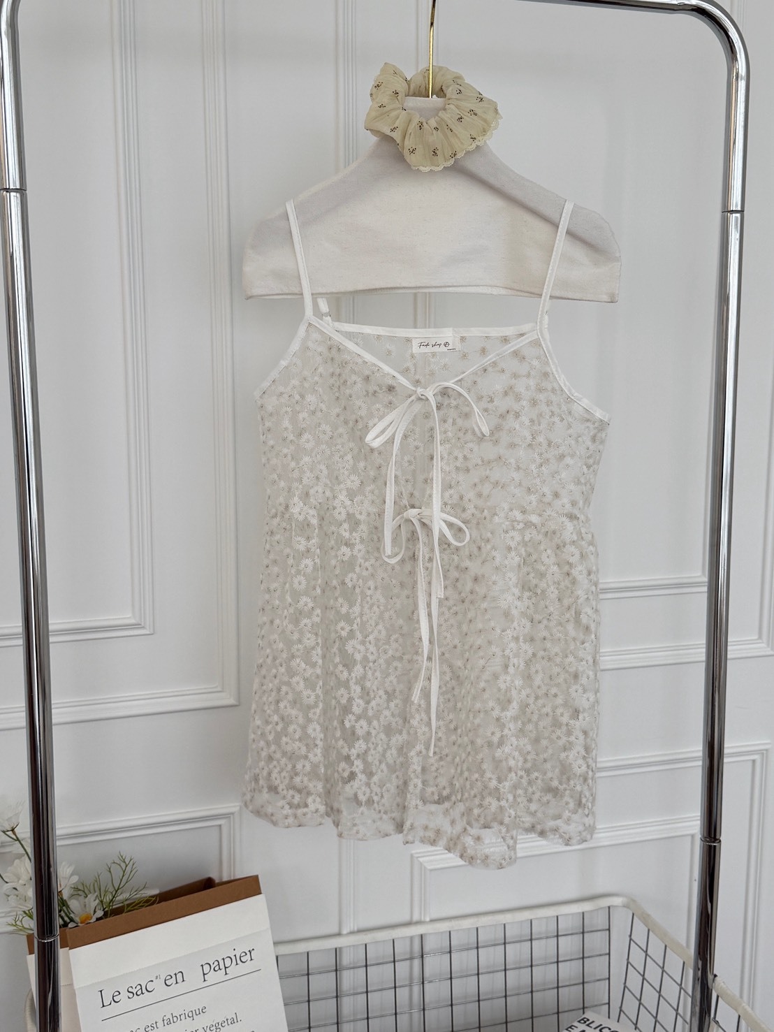 法朵Fado shop｜透紗感小花背心 1705005