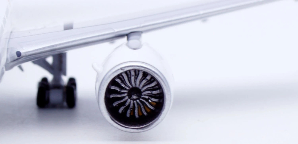 JC WINGS 1/400 紐西蘭航空 波音777-300ER ZK-OKU 全白塗裝