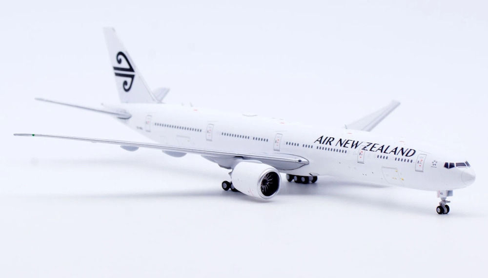 JC WINGS 1/400 紐西蘭航空 波音777-300ER ZK-OKU 全白塗裝
