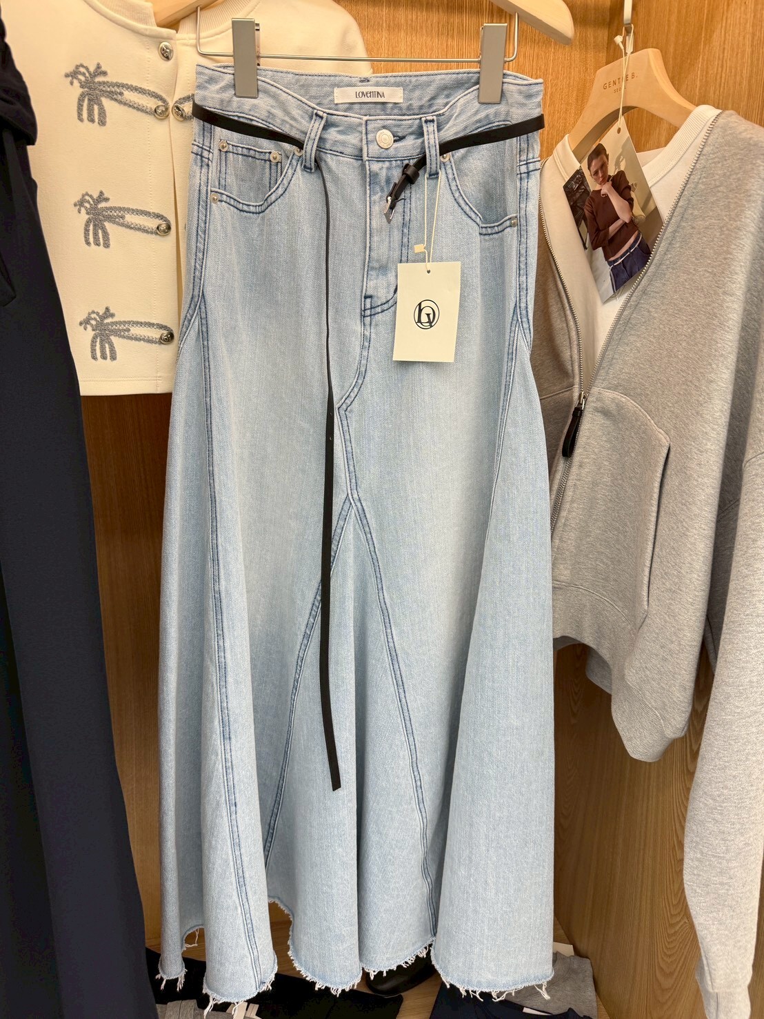 #AF87傘狀淺色牛仔裙