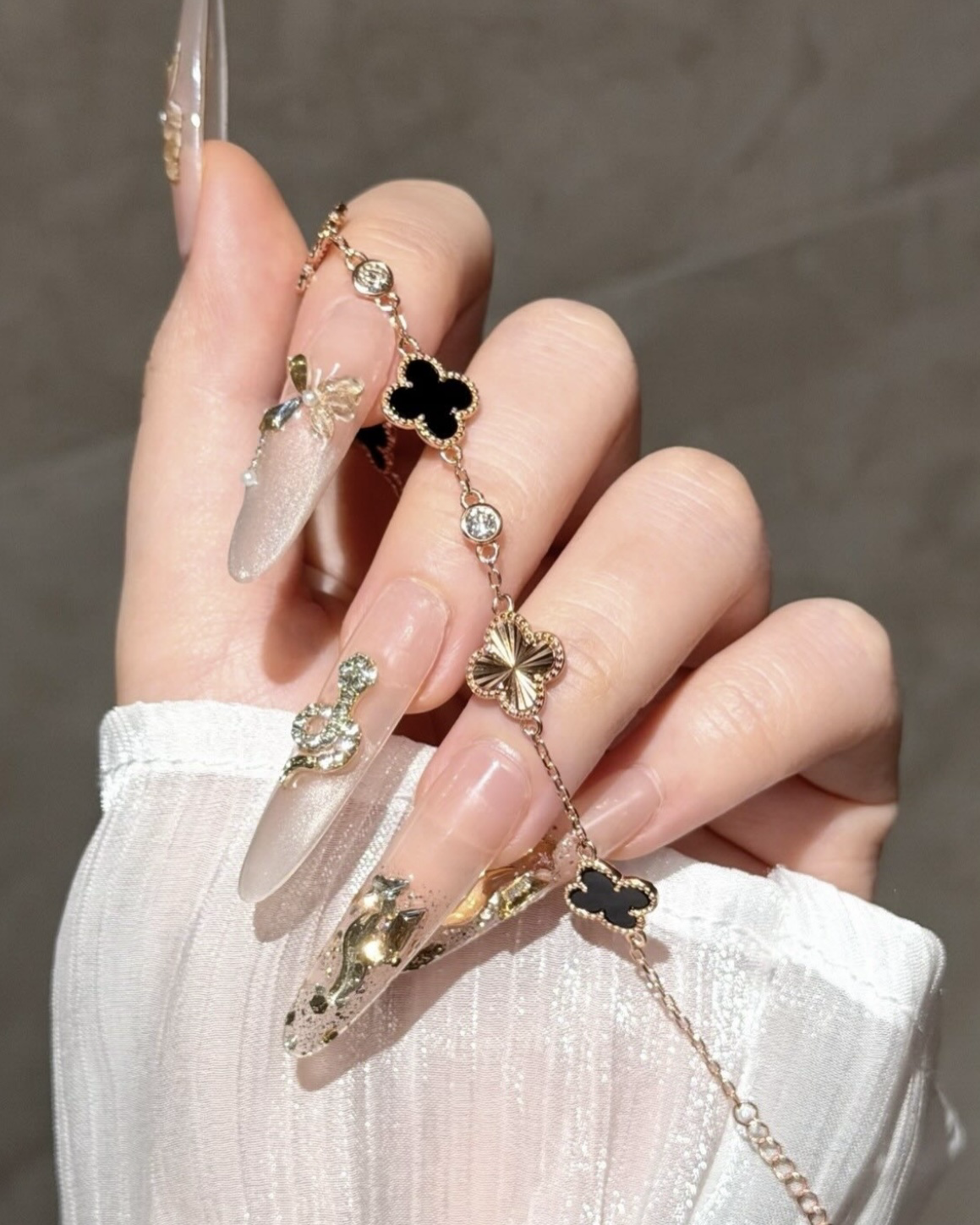 LIYI99 採用施華洛世奇水晶 五花 四葉草 花形 深海貝母 手鍊 925銀 鑲銀 水晶