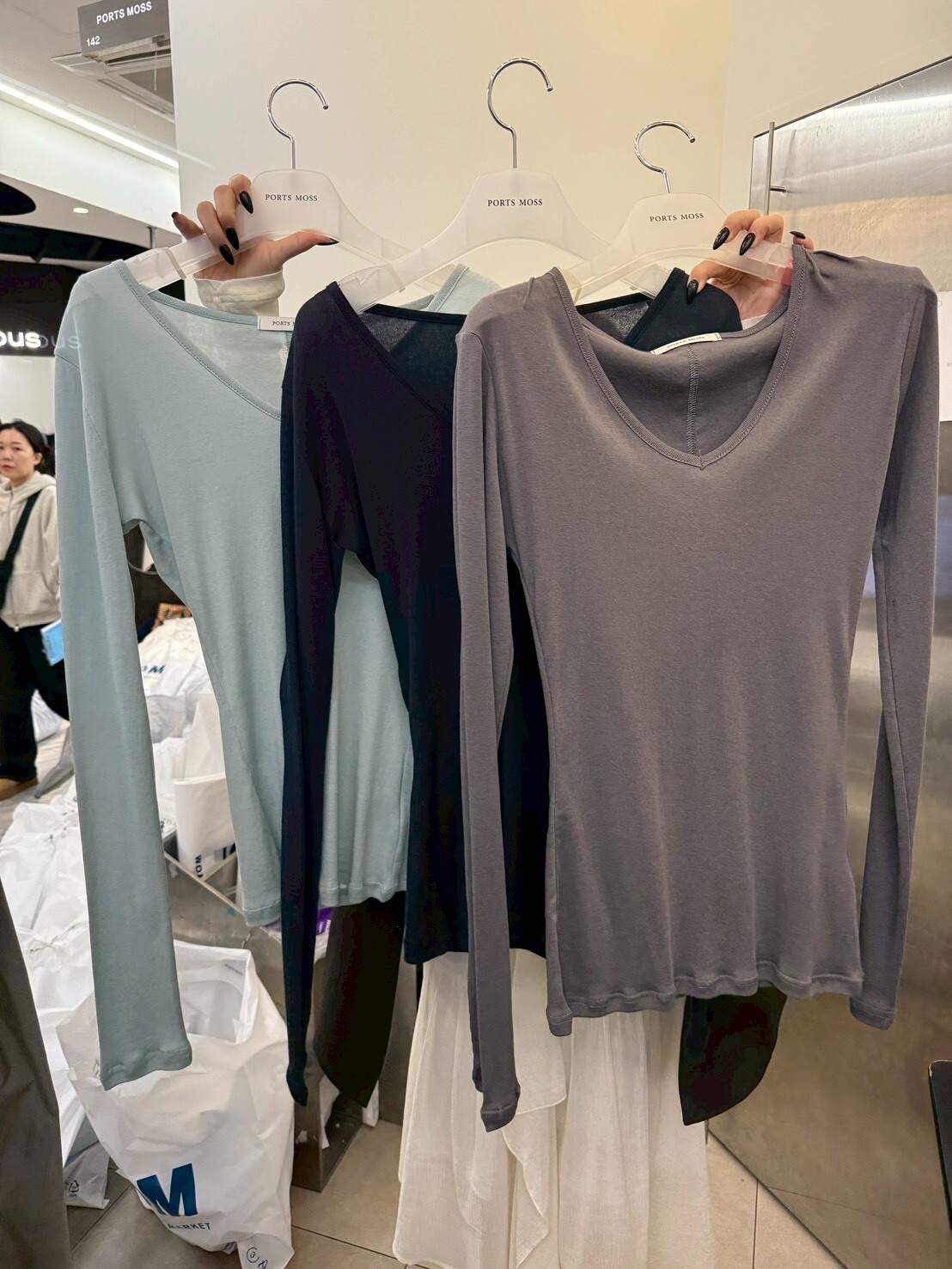 #AF88後車線Ｖ領打底衣(深藍/薄荷/灰)