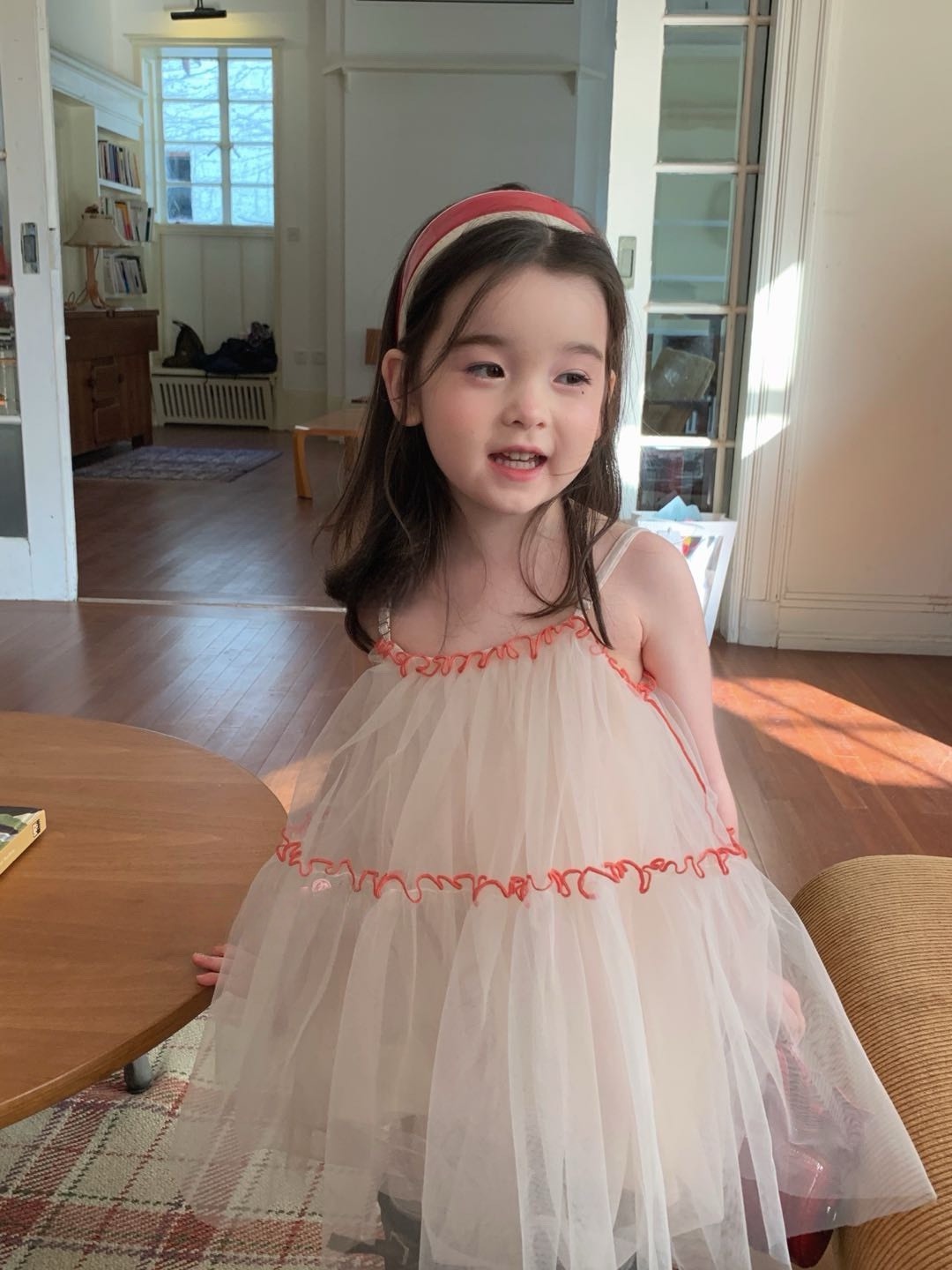 細肩帶蓬蓬公主裙