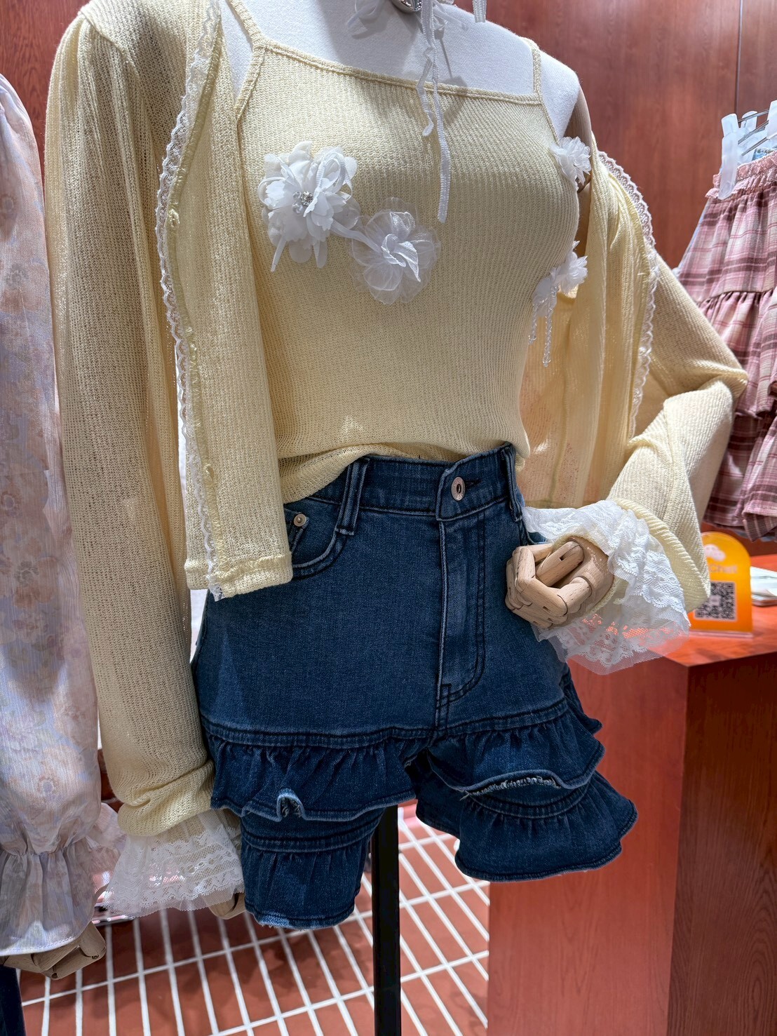 #AF92荷葉牛仔短褲