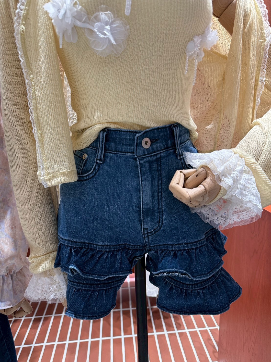 #AF92荷葉牛仔短褲