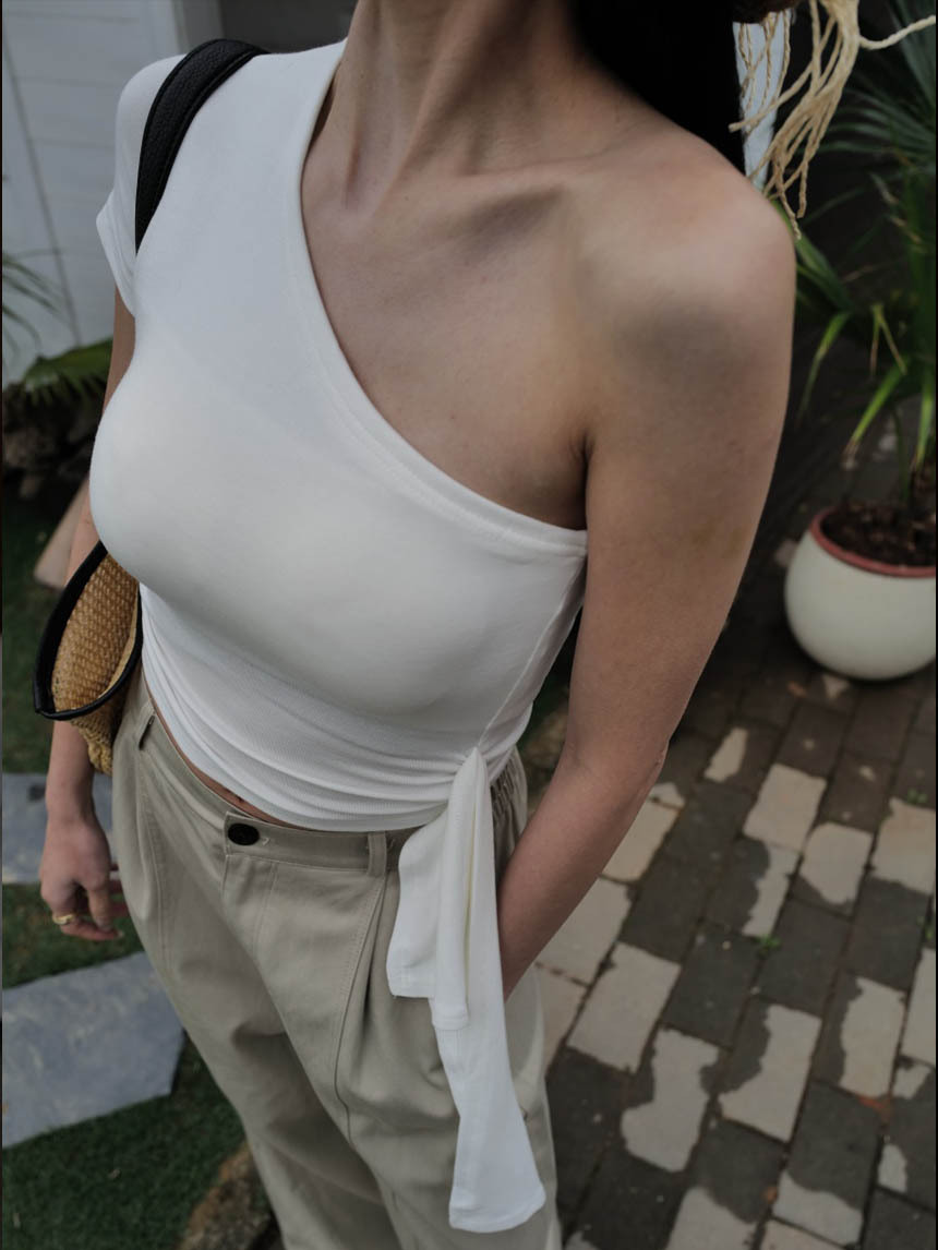 單肩側綁帶抓皺胸墊上衣(附胸墊)*3色