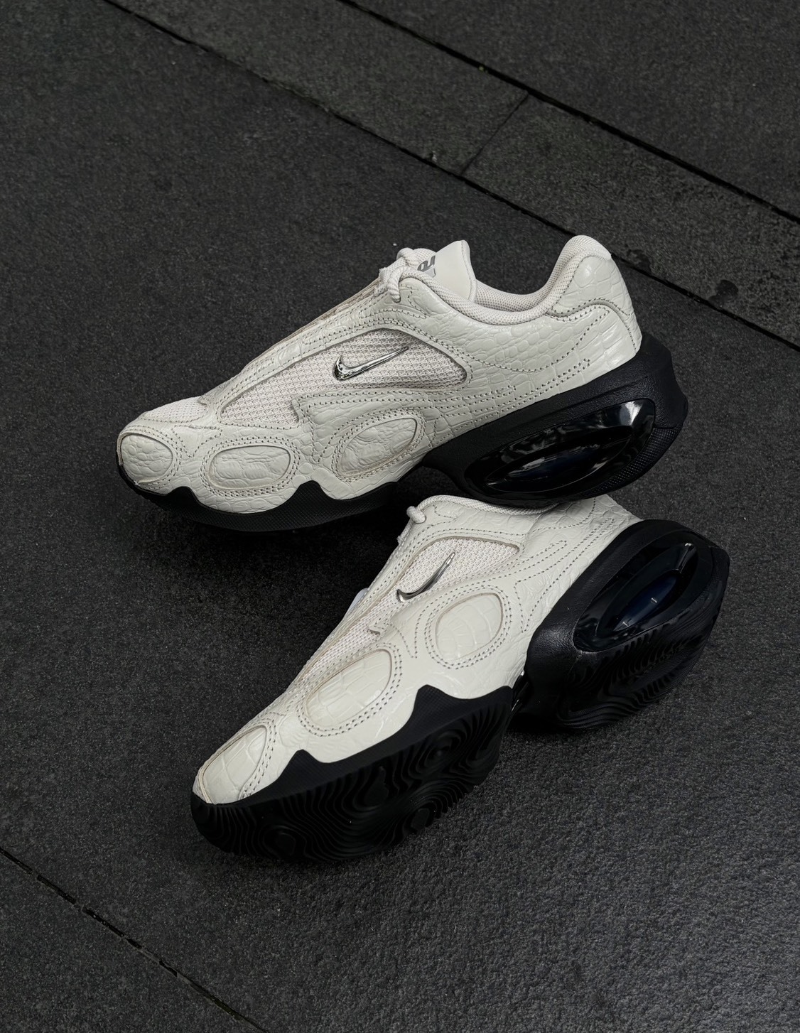 Nike Air Max Muse 亮皮鱷魚紋 白月光