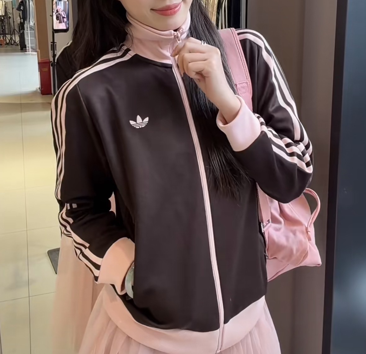 Adidas 草莓巧克力立領外套 粉棕色