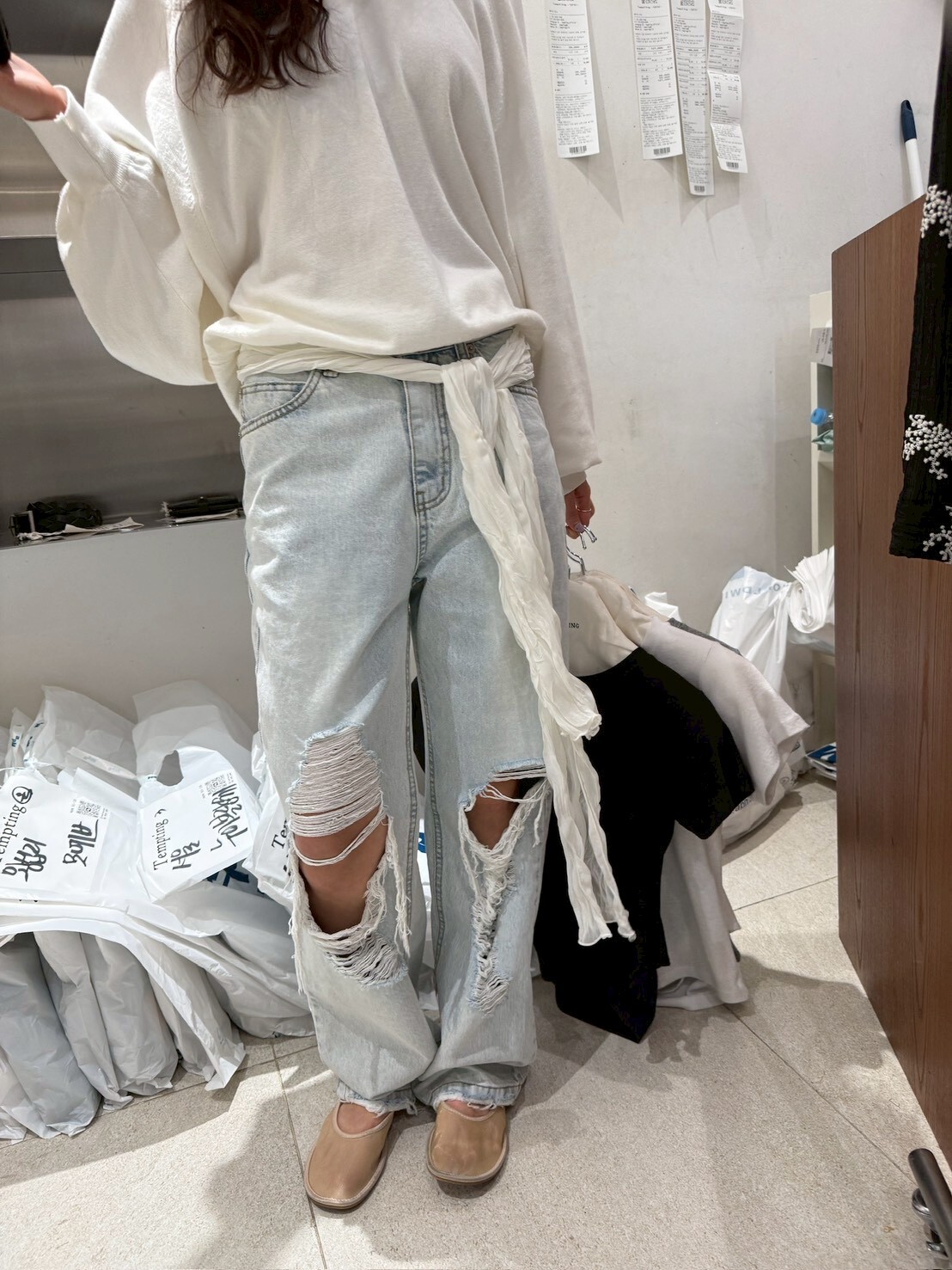 #AF99破損刷白牛仔褲