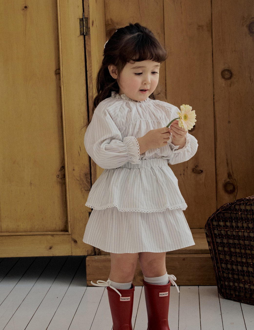 層次蕾絲滾邊蛋糕裙（經典直紋）